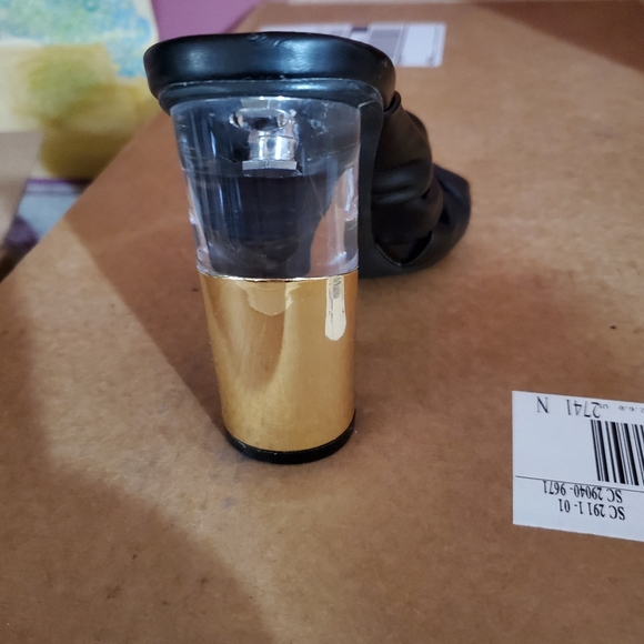 NWOT Black Twisted Leather Tops with Silver/Gold Heels.  Size 5.5 - Picture 4 of 6